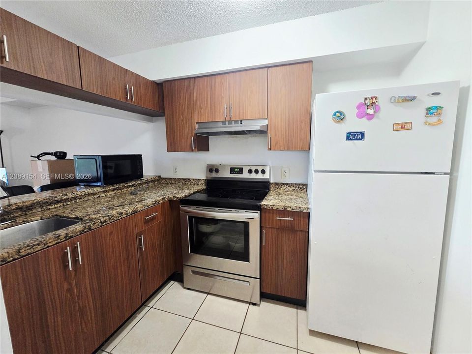 For Rent: $2,100 (1 beds, 1 baths, 602 Square Feet)