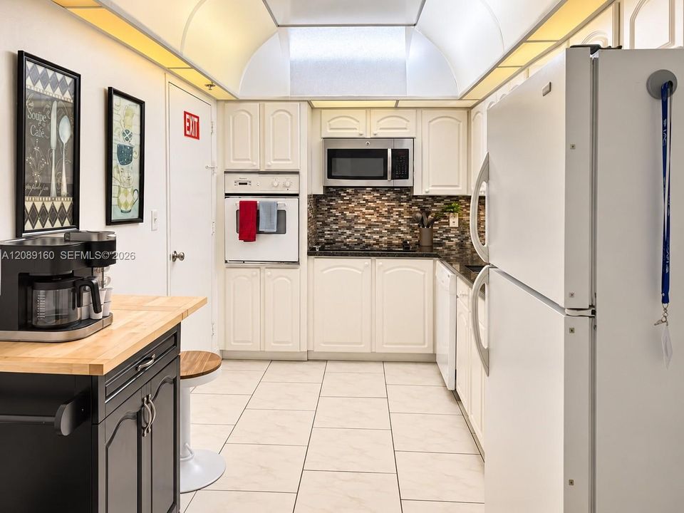 На продажу: $419,000 (1 спален, 1 ванн, 874 Квадратных фут)
