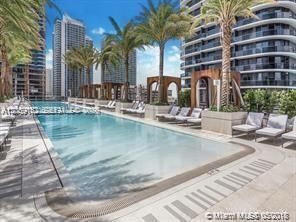 For Rent: $4,400 (1 beds, 2 baths, 881 Square Feet)