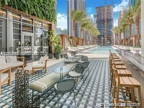 For Rent: $4,400 (1 beds, 2 baths, 881 Square Feet)