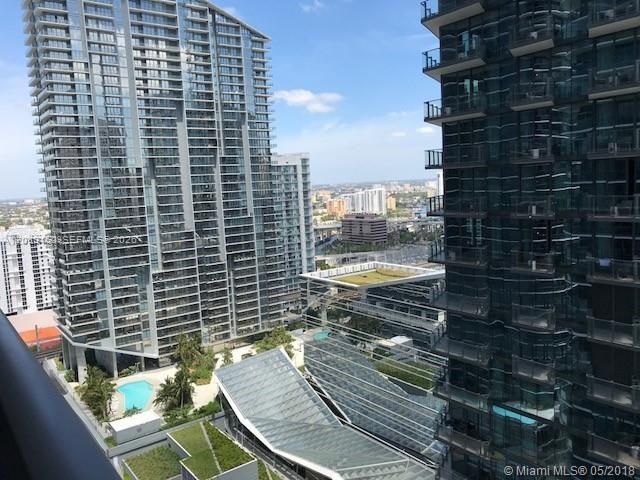 For Rent: $4,400 (1 beds, 2 baths, 881 Square Feet)