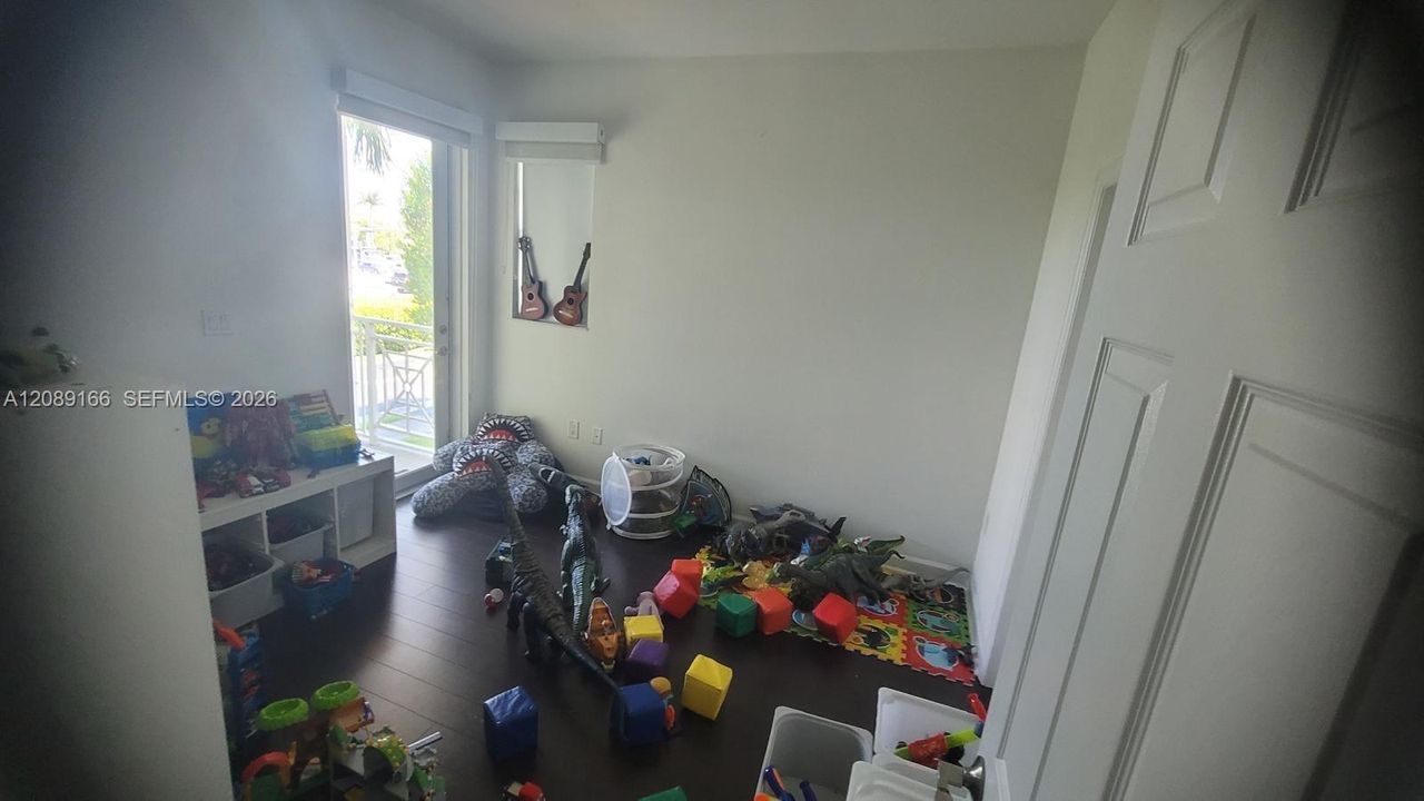En Venta: $799,999 (4 camas, 4 baños, 2310 Pies cuadrados)