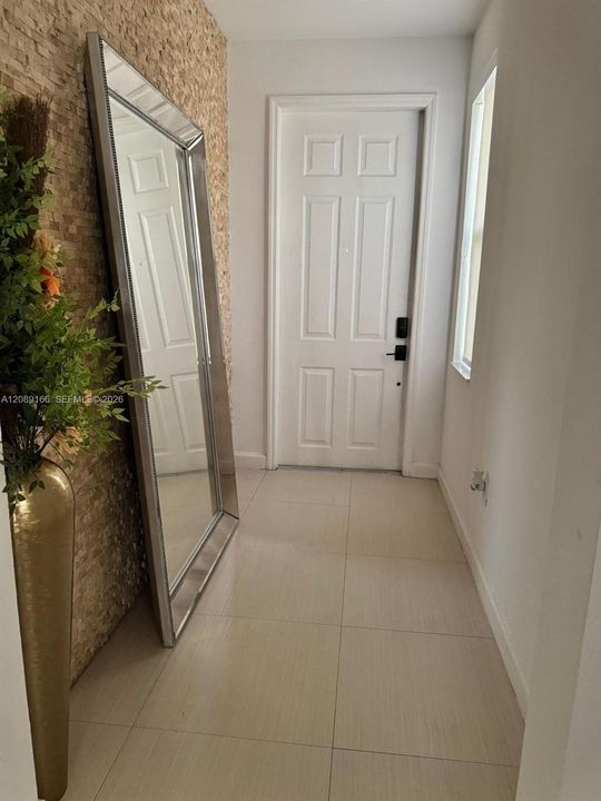 En Venta: $799,999 (4 camas, 4 baños, 2310 Pies cuadrados)