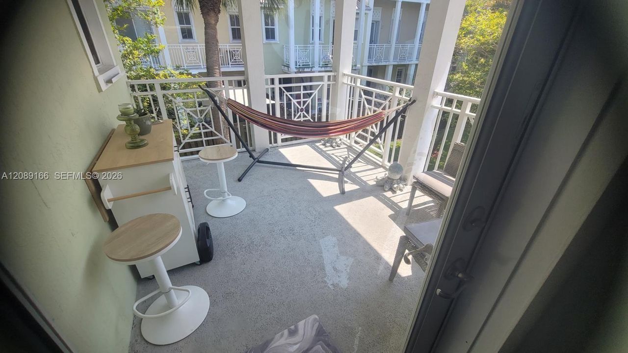 En Venta: $799,999 (4 camas, 4 baños, 2310 Pies cuadrados)