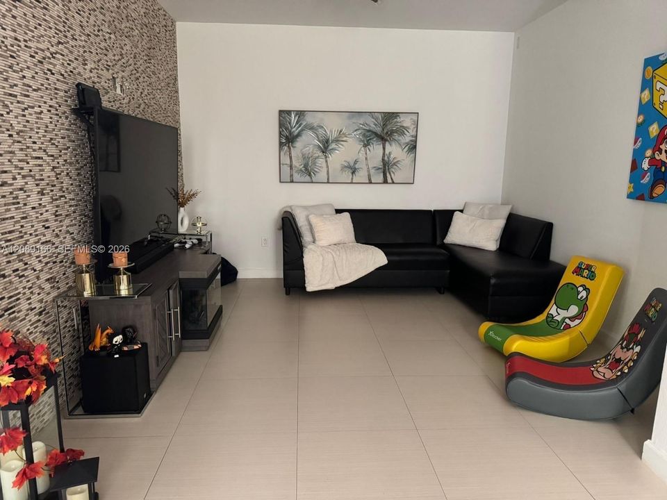 En Venta: $799,999 (4 camas, 4 baños, 2310 Pies cuadrados)