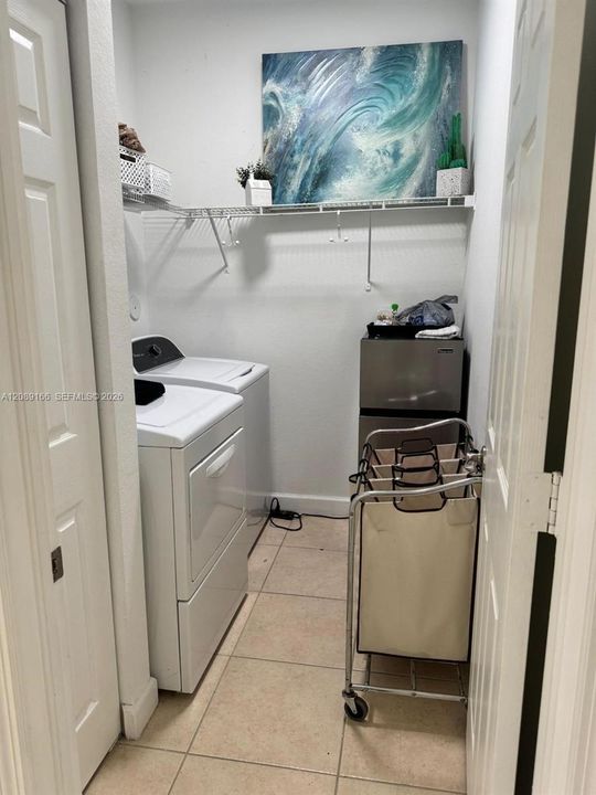 En Venta: $799,999 (4 camas, 4 baños, 2310 Pies cuadrados)