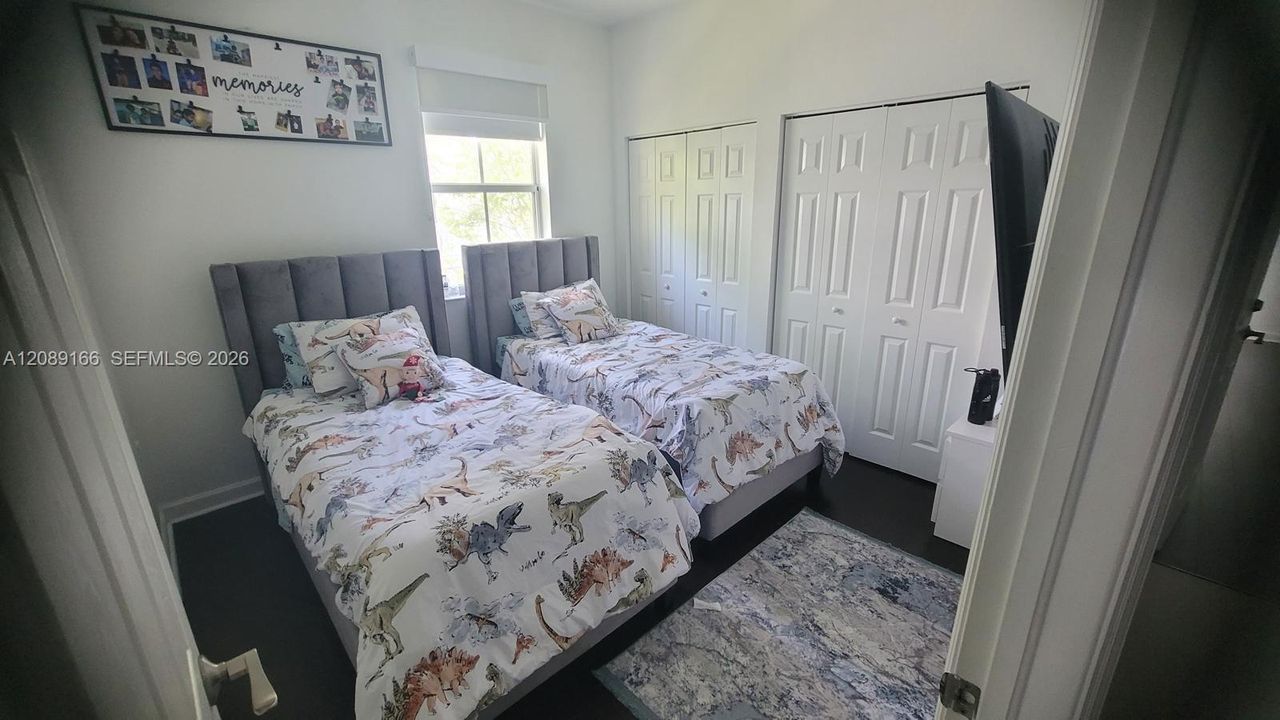 En Venta: $799,999 (4 camas, 4 baños, 2310 Pies cuadrados)