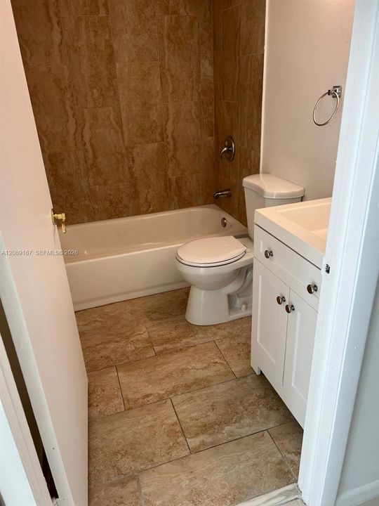 For Rent: $2,100 (2 beds, 2 baths, 898 Square Feet)