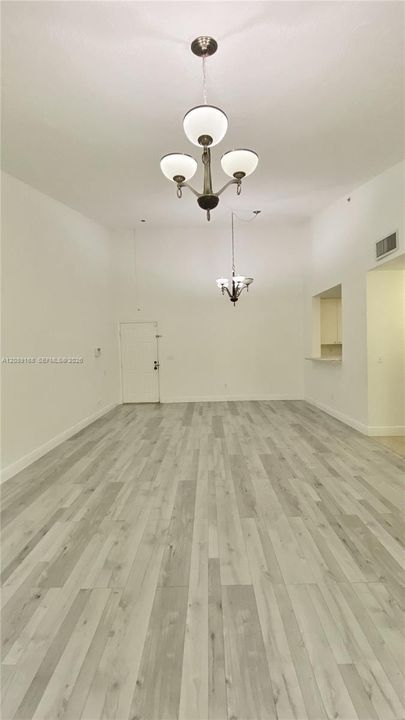 For Rent: $2,450 (3 beds, 2 baths, 1200 Square Feet)