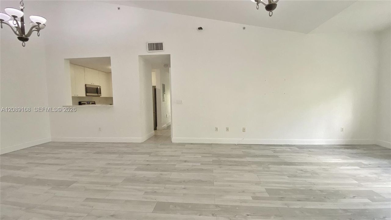 For Rent: $2,450 (3 beds, 2 baths, 1200 Square Feet)