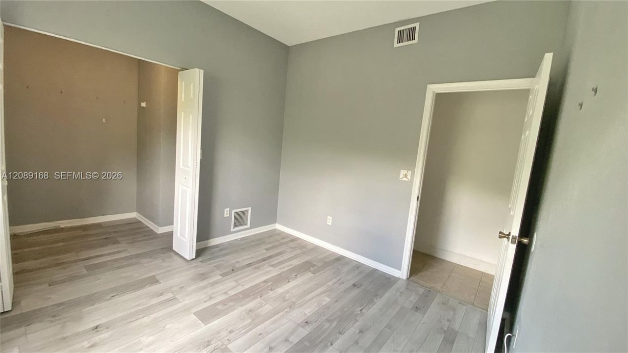 For Rent: $2,450 (3 beds, 2 baths, 1200 Square Feet)