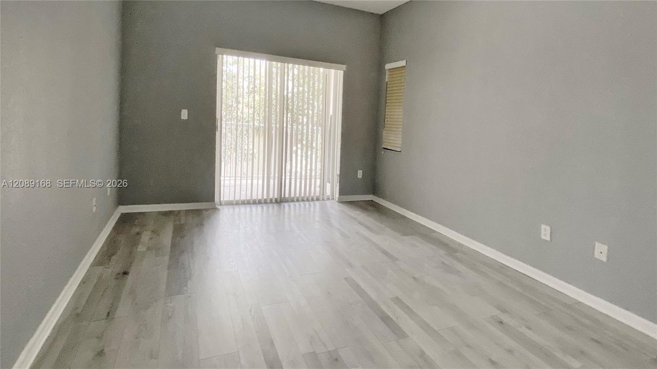 For Rent: $2,450 (3 beds, 2 baths, 1200 Square Feet)