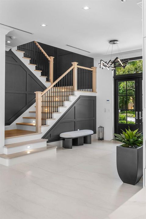 Entry / Stairs