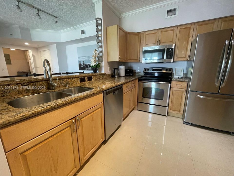 For Rent: $3,250 (2 beds, 2 baths, 1116 Square Feet)