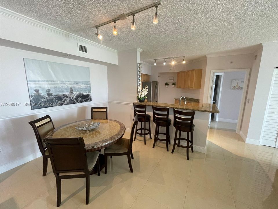For Rent: $3,250 (2 beds, 2 baths, 1116 Square Feet)