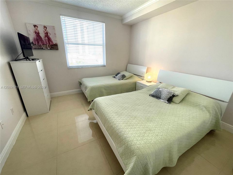 For Rent: $3,250 (2 beds, 2 baths, 1116 Square Feet)