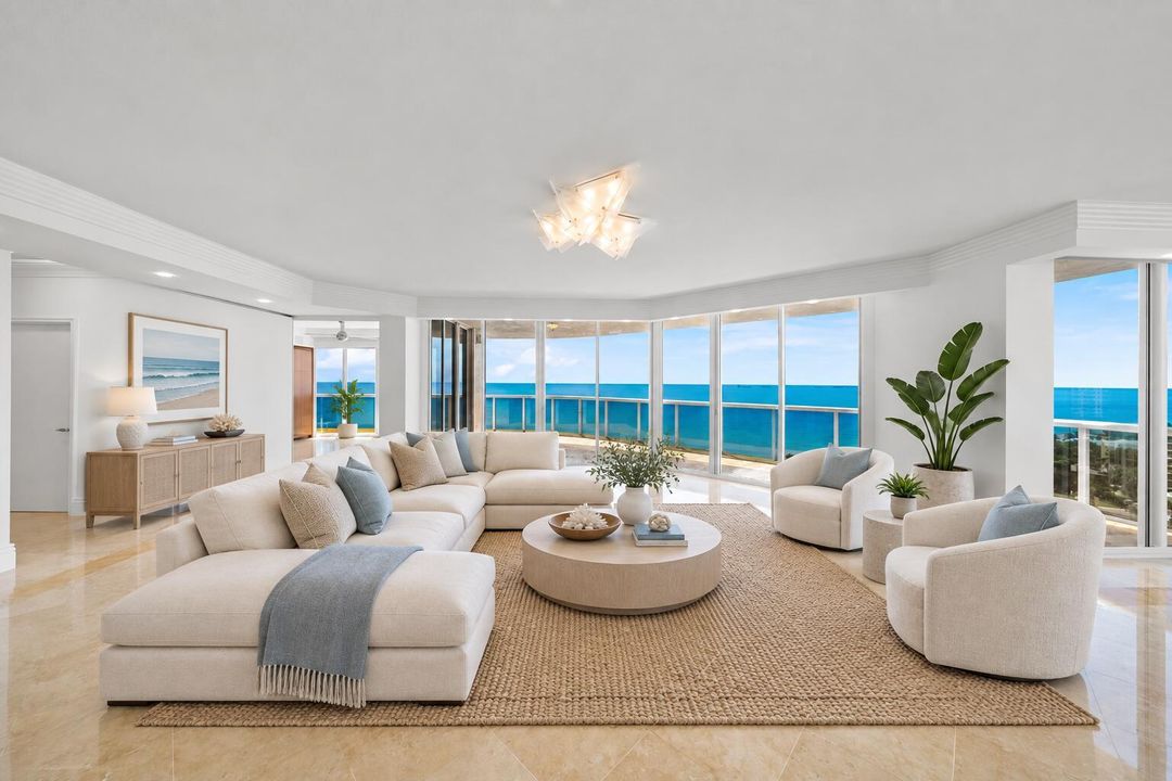 Living room Virtually Staged
