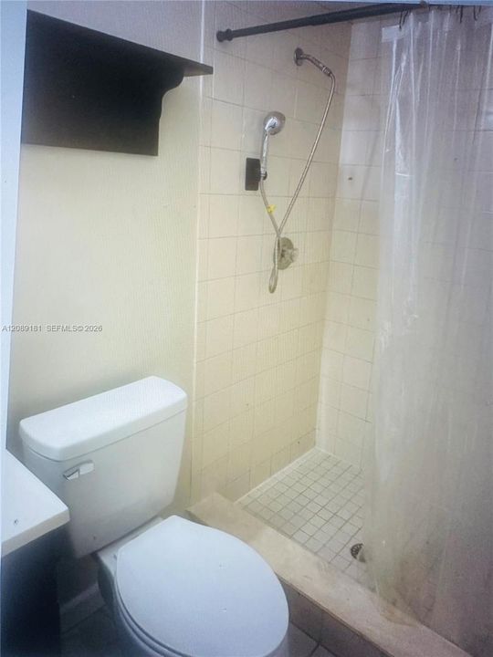В аренду: $2,650 (3 спален, 2 ванн, 1323 Квадратных фут)