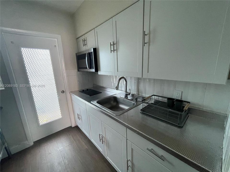 В аренду: $1,850 (1 спален, 1 ванн, 445 Квадратных фут)