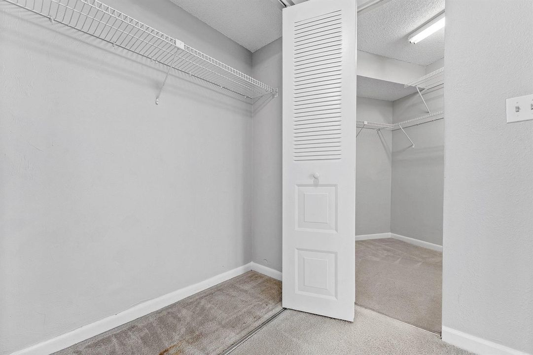 Walk In Closet