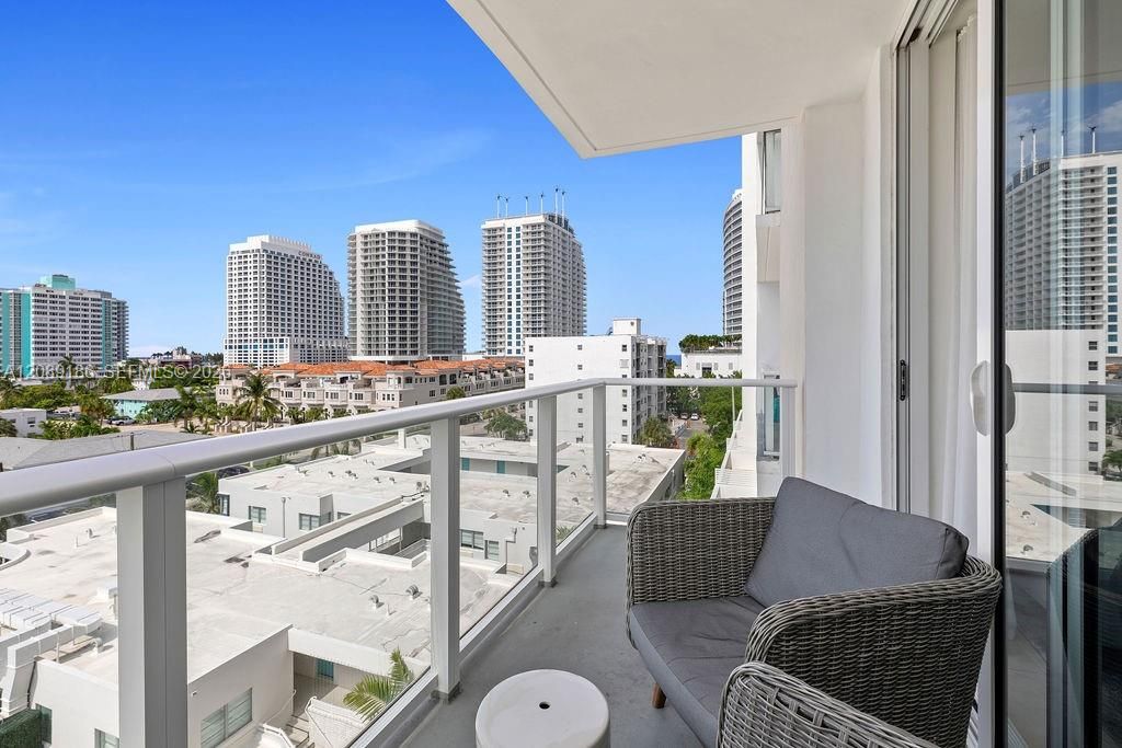 En Venta: $719,500 (1 camas, 1 baños, 858 Pies cuadrados)