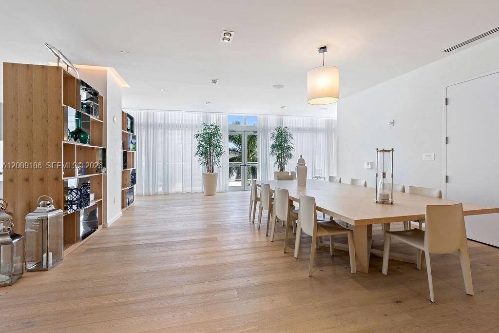 En Venta: $719,500 (1 camas, 1 baños, 858 Pies cuadrados)