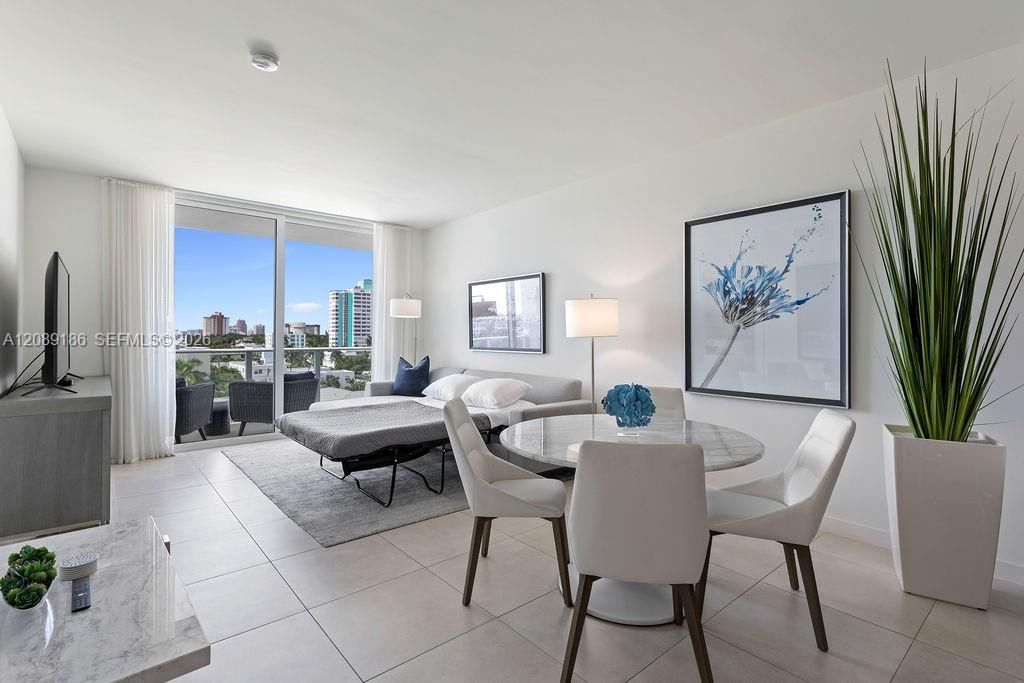 En Venta: $719,500 (1 camas, 1 baños, 858 Pies cuadrados)