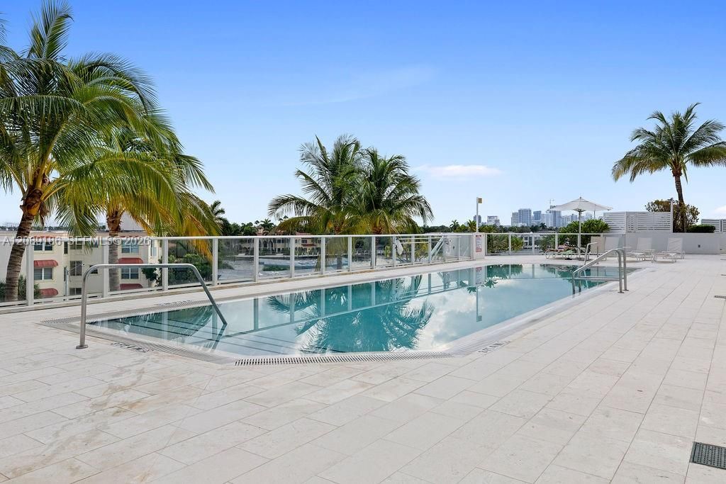 En Venta: $719,500 (1 camas, 1 baños, 858 Pies cuadrados)