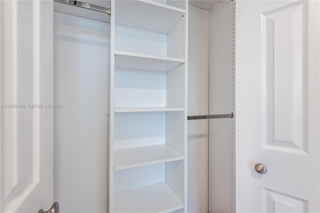 В аренду: $2,700 (2 спален, 2 ванн, 1031 Квадратных фут)