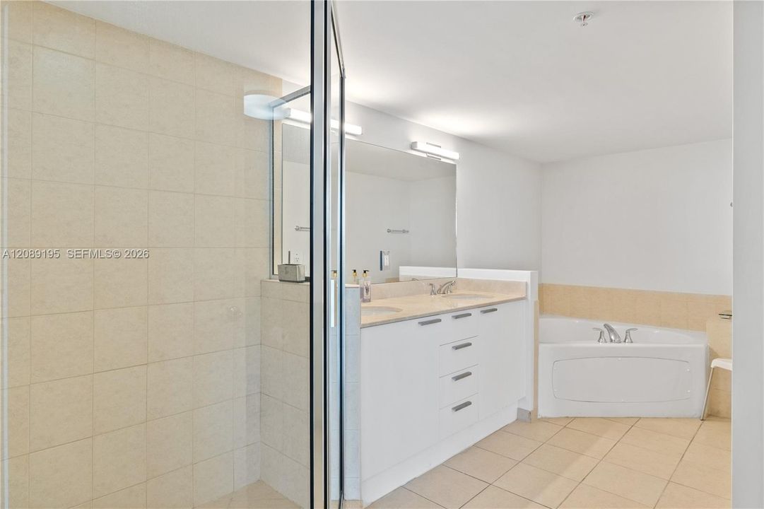 В аренду: $7,000 (3 спален, 2 ванн, 1623 Квадратных фут)