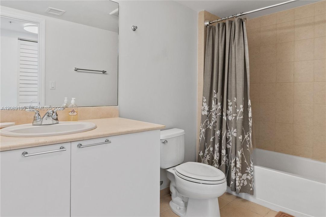 В аренду: $7,000 (3 спален, 2 ванн, 1623 Квадратных фут)