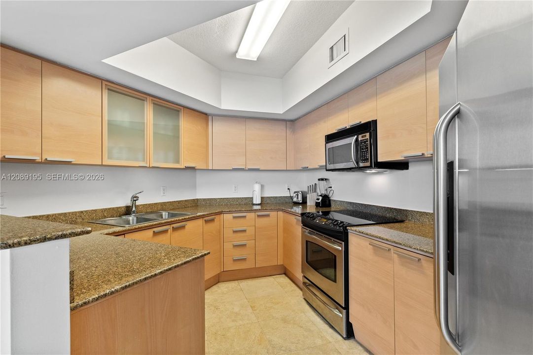 В аренду: $7,000 (3 спален, 2 ванн, 1623 Квадратных фут)