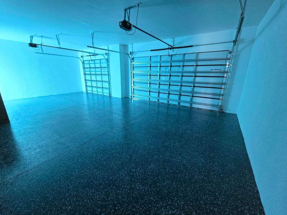 3-car Garage