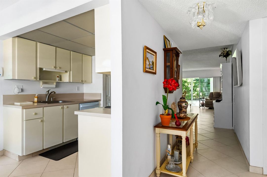 8305 nw 61 st c211 01
