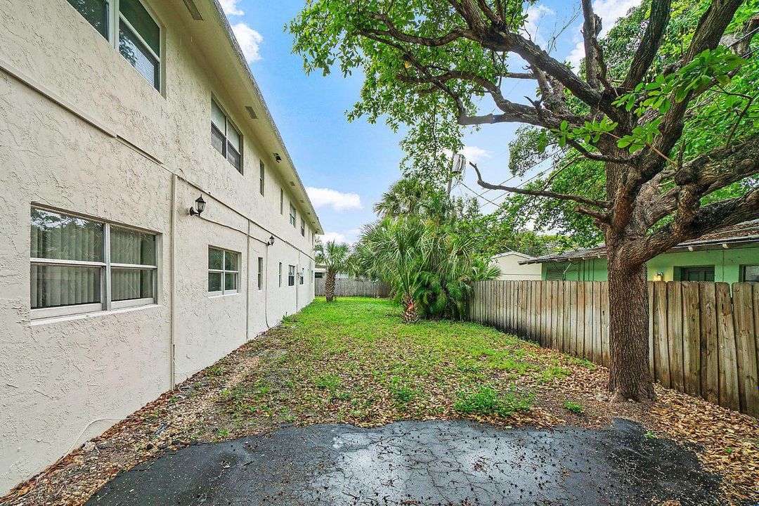 005-701NESeventhAve-DelrayBeach-FL-small
