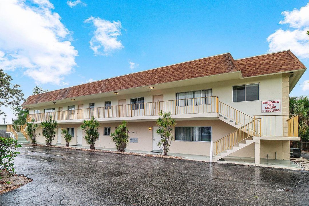 003-701NESeventhAve-DelrayBeach-FL-small