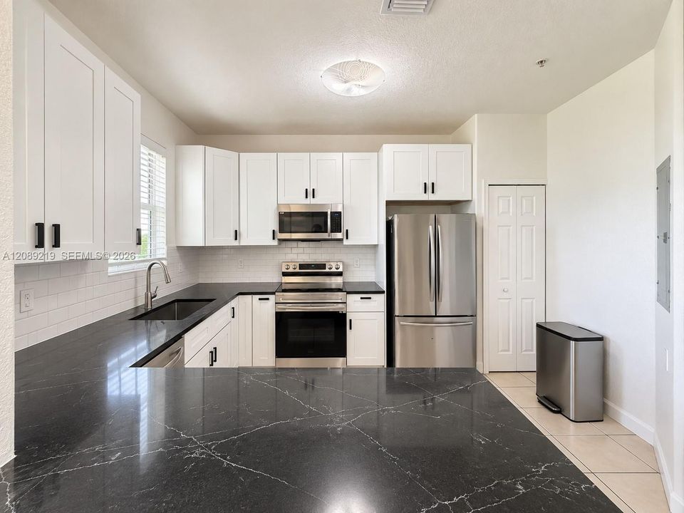 For Sale: $399,000 (3 beds, 2 baths, 1340 Square Feet)