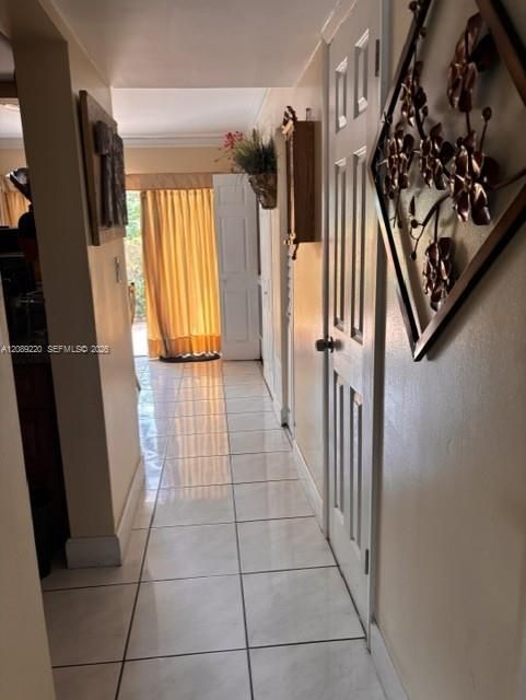 For Sale: $330,000 (2 beds, 2 baths, 980 Square Feet)