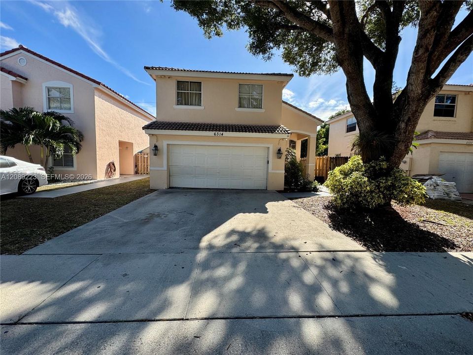 For Sale: $530,000 (3 beds, 2 baths, 1696 Square Feet)
