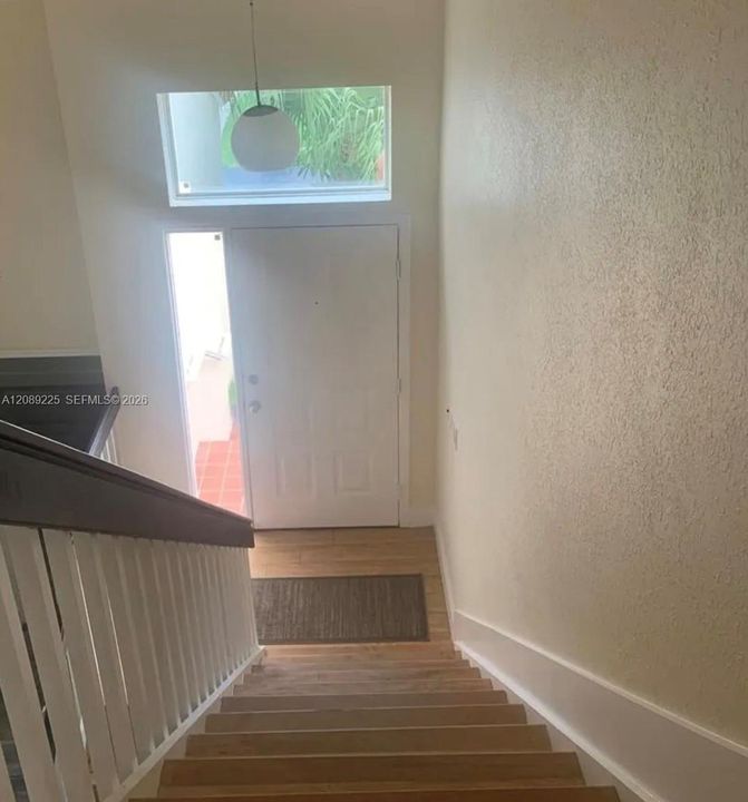 В аренду: $3,500 (3 спален, 3 ванн, 1479 Квадратных фут)