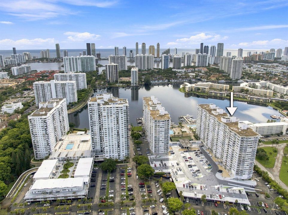 1-web-or-mls-18021-biscayne-blvd-901