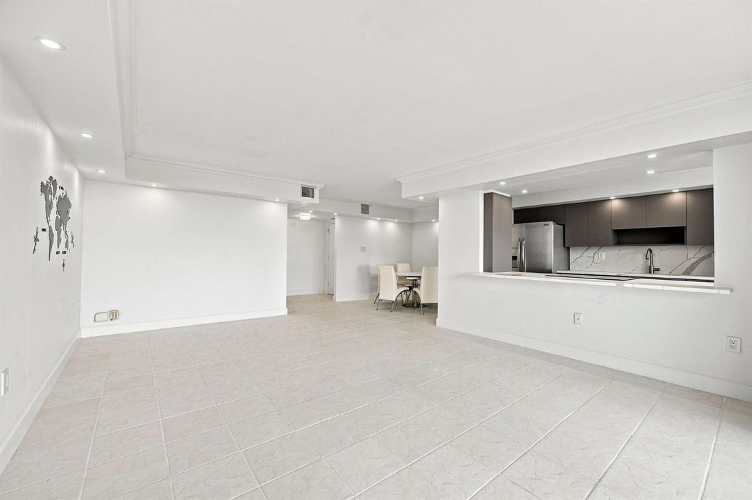 7-web-or-mls-18021-biscayne-blvd-901