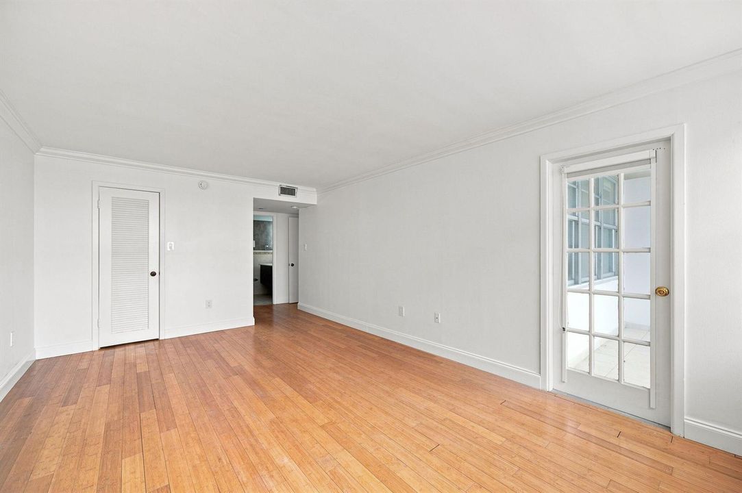 14-web-or-mls-18021-biscayne-blvd-901