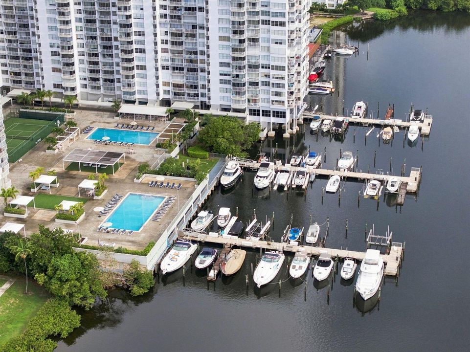 40-web-or-mls-18021-biscayne-blvd-901
