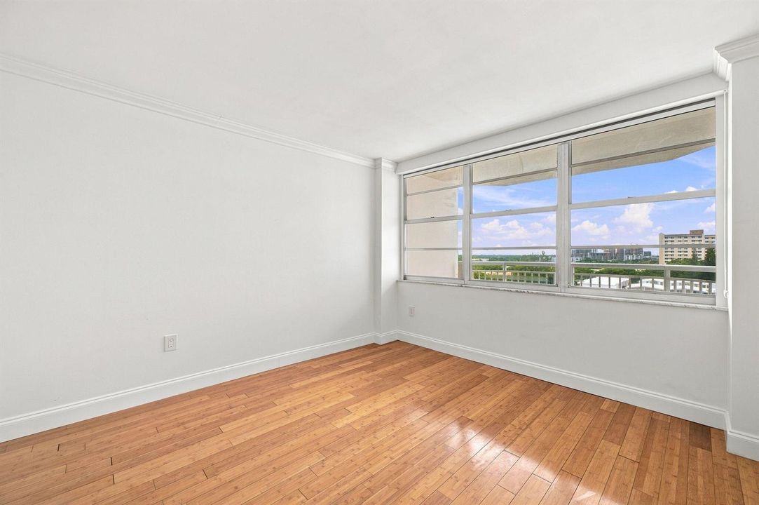 21-web-or-mls-18021-biscayne-blvd-901