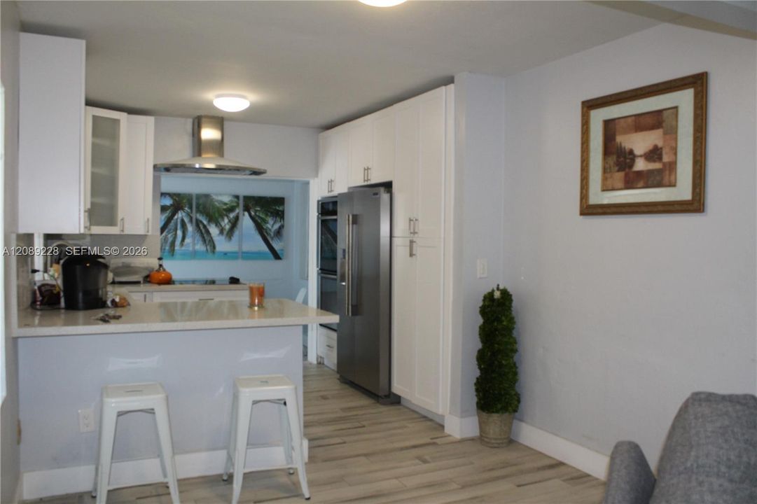 For Sale: $1,650,000 (3 beds, 2 baths, 1369 Square Feet)