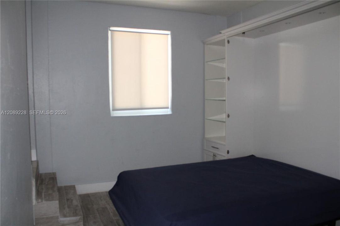 For Sale: $1,650,000 (3 beds, 2 baths, 1369 Square Feet)