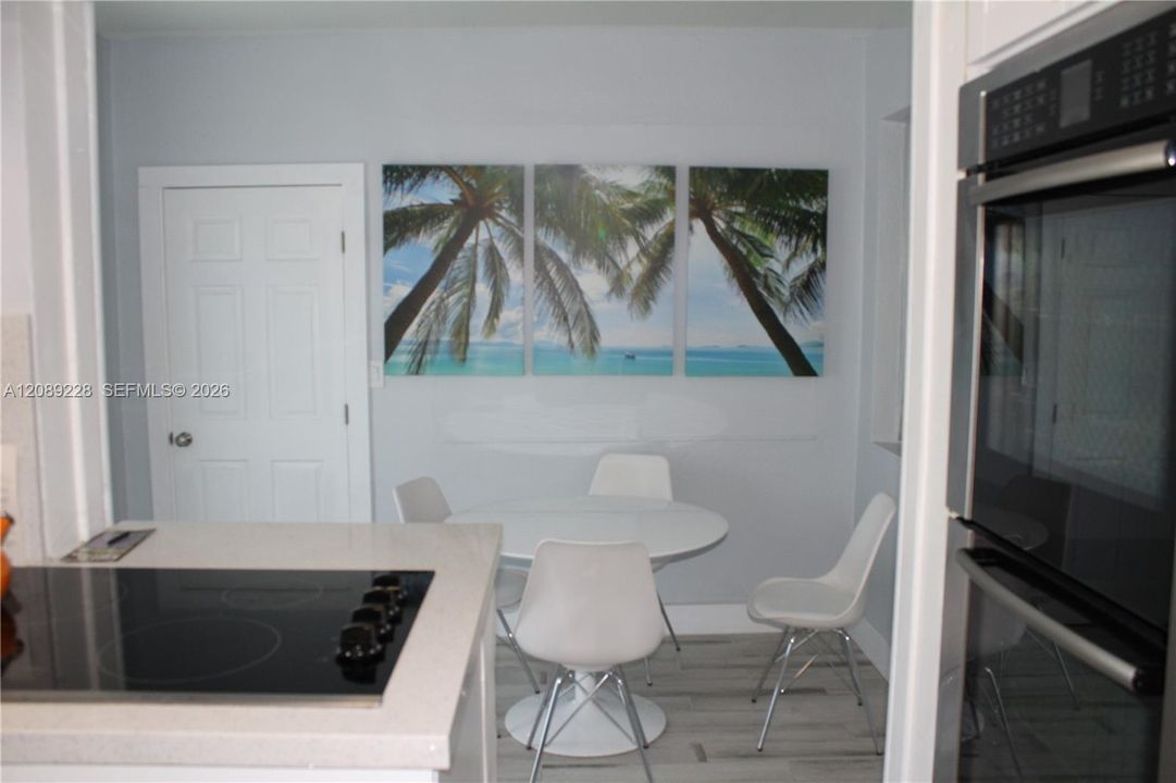 For Sale: $1,650,000 (3 beds, 2 baths, 1369 Square Feet)