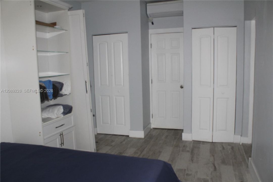 For Sale: $1,650,000 (3 beds, 2 baths, 1369 Square Feet)
