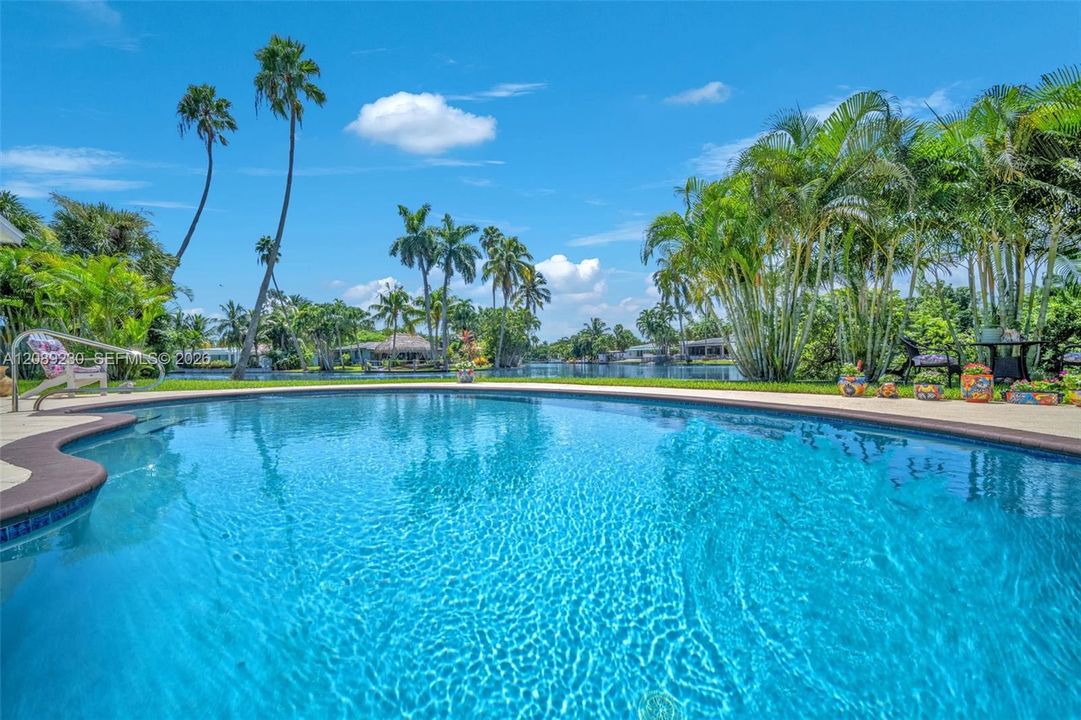En Venta: $1,275,000 (3 camas, 2 baños, 1228 Pies cuadrados)